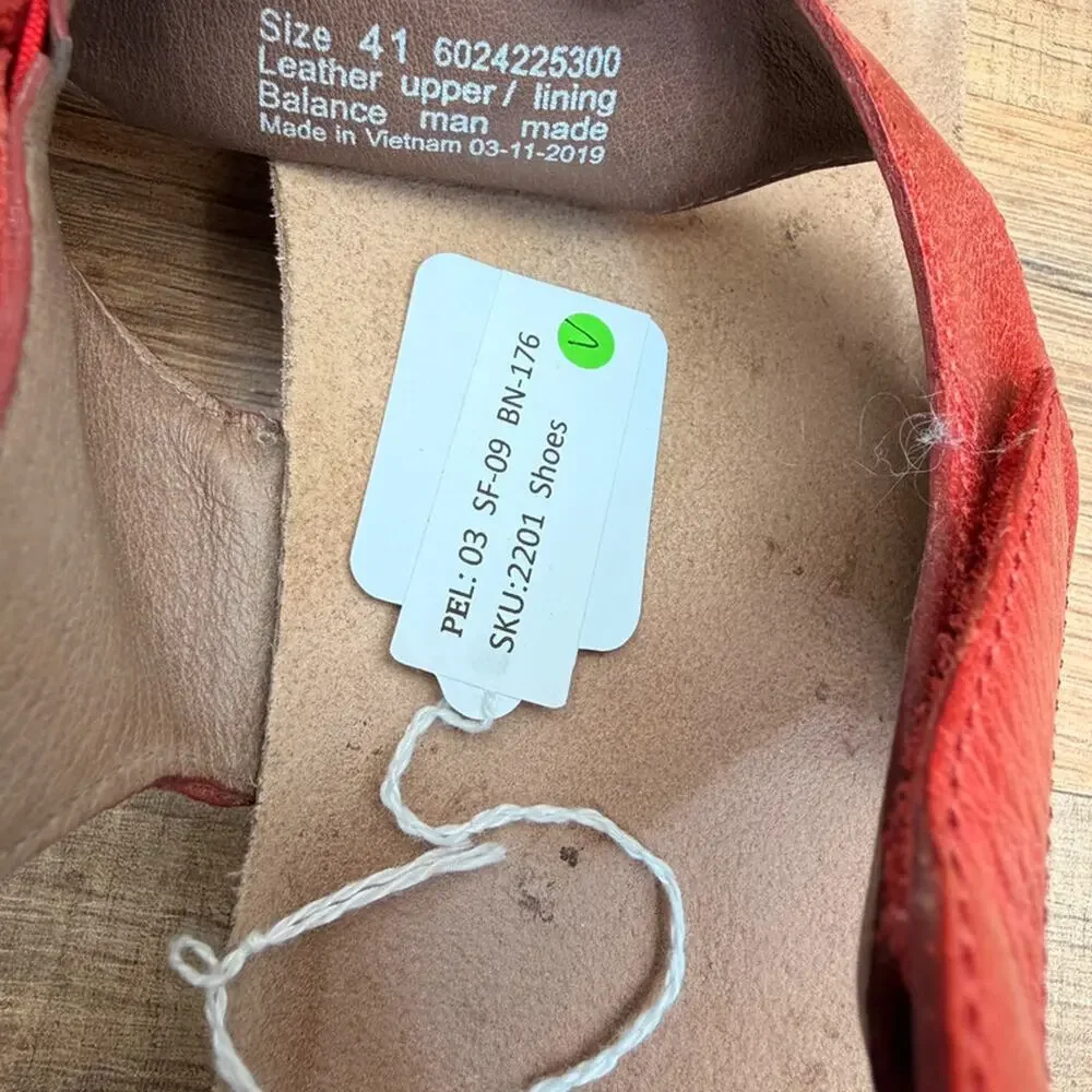 Dansko Reece Women's size 10.5 EU41  red  Leather Slingback Sandals
